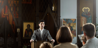 How Funeral Directors Mediate High-Tension Funerals